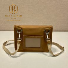 Túi đeo chéo nam Prada