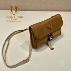 Túi đeo chéo nam Prada