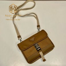 Túi đeo chéo nam Prada