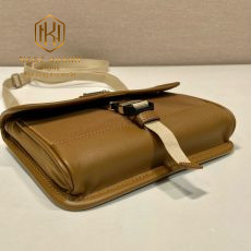 Túi đeo chéo nam Prada