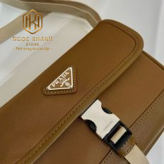 Túi đeo chéo nam Prada