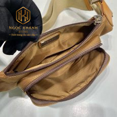 Túi đeo chéo nam Prada