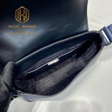 Túi đeo chéo nam Prada