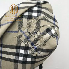 Tui deo ngục nam burberry