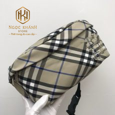 Tui deo ngục nam burberry