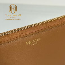 Ví nam cầm tay Prada
