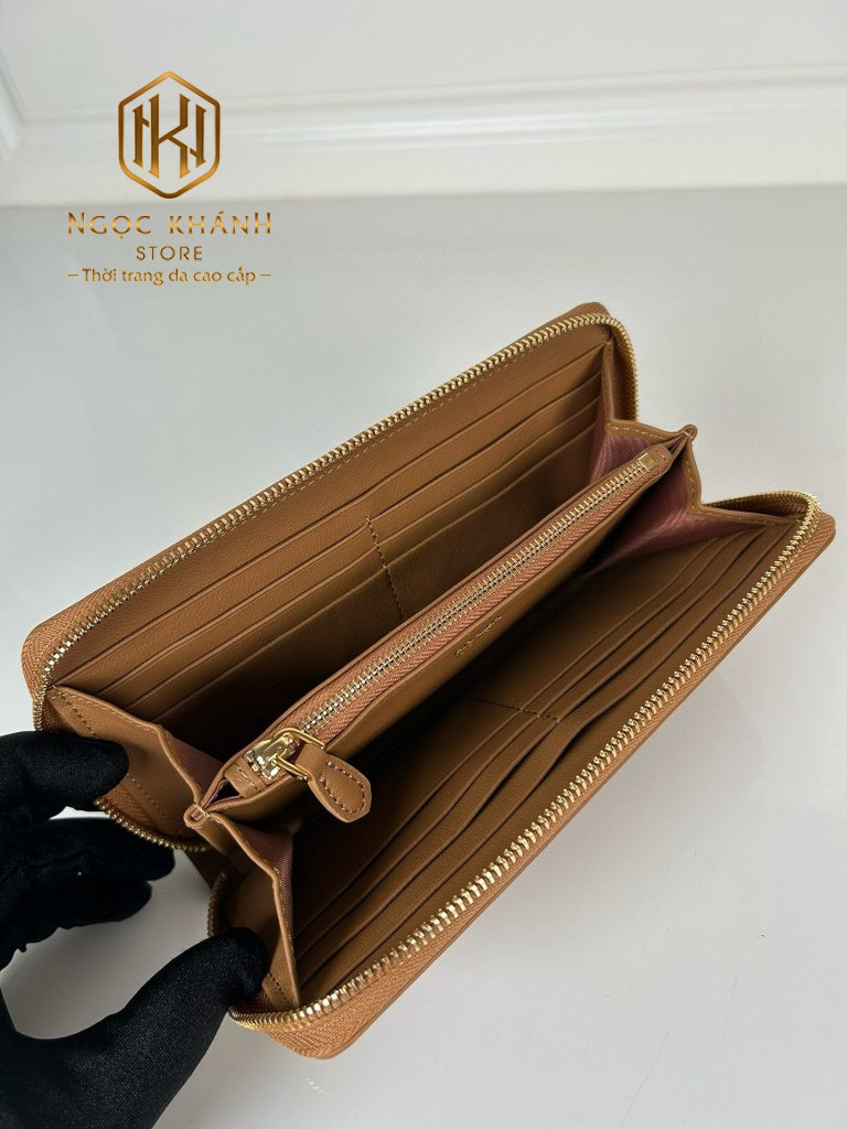 Ví nam cầm tay Prada