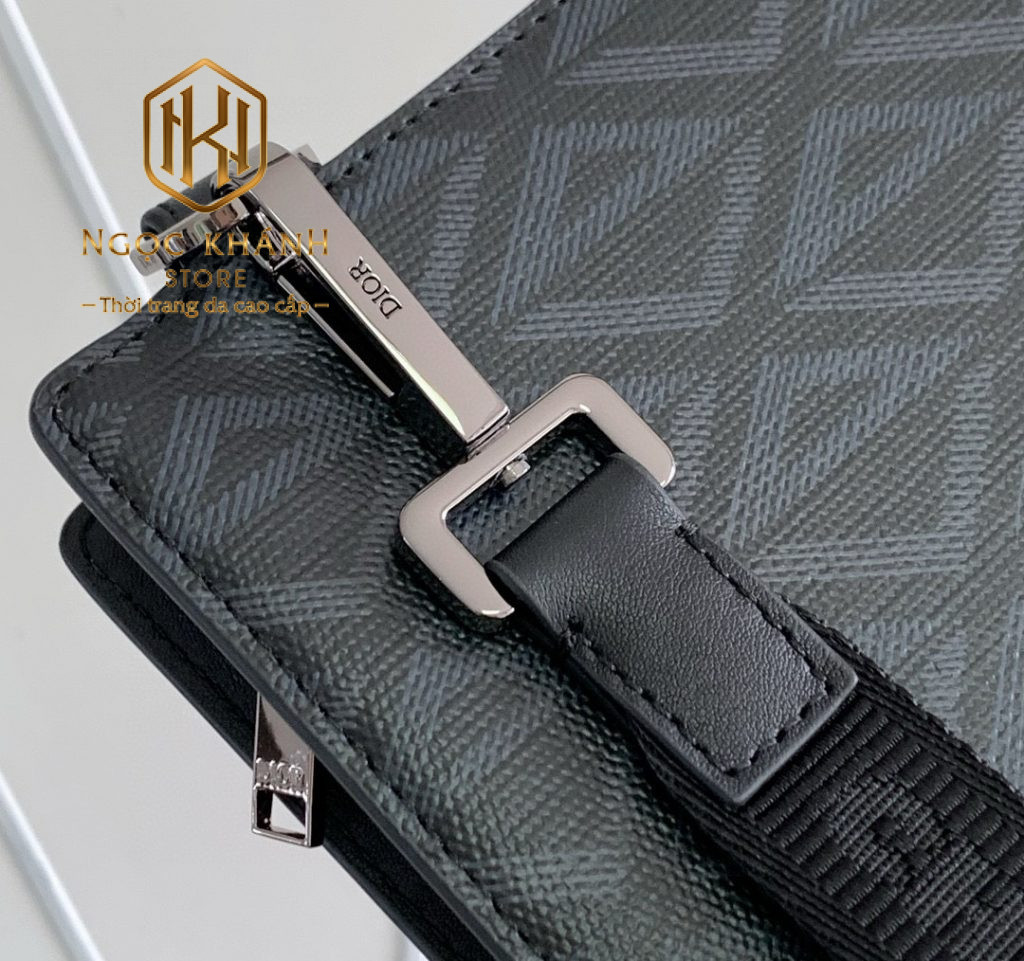 Ví nam Dior cầm tay