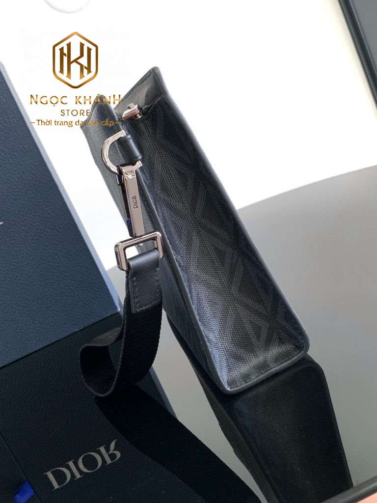 Ví nam Dior cầm tay