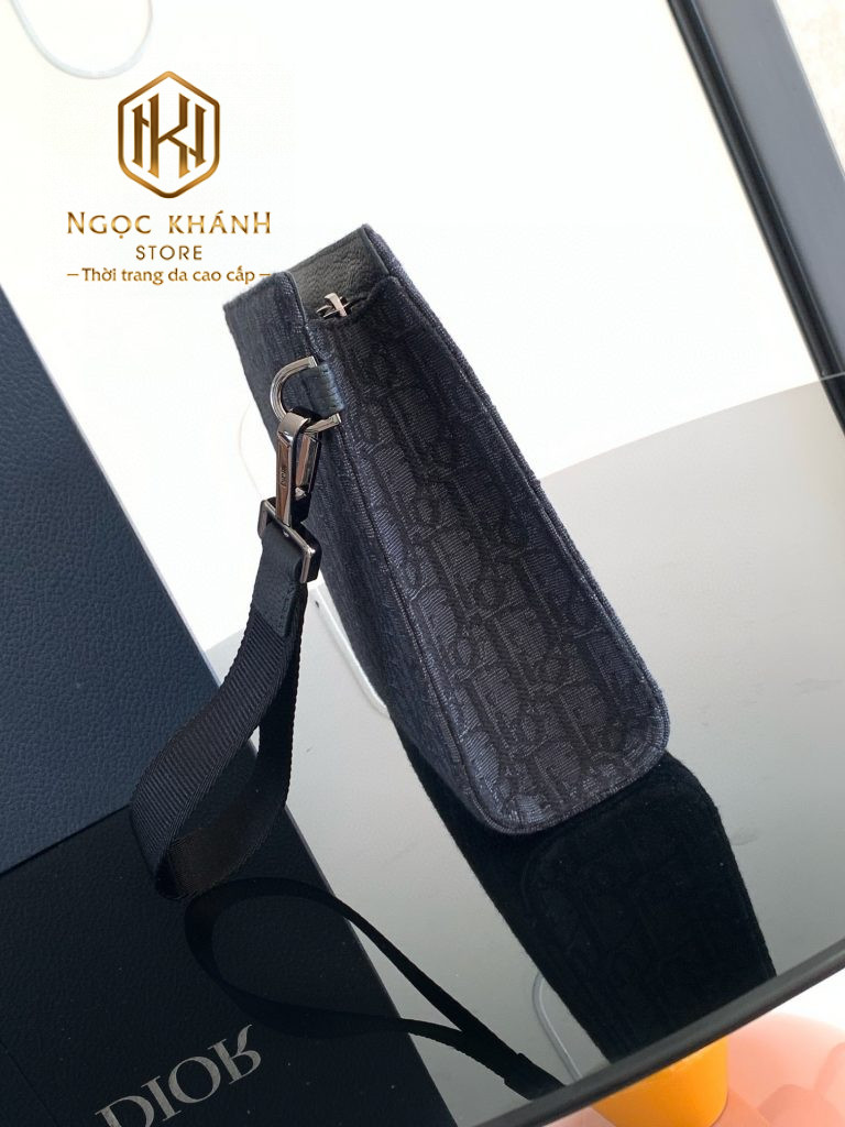 Ví nam Dior cầm tay