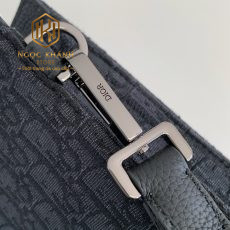 Ví nam Dior cầm tay