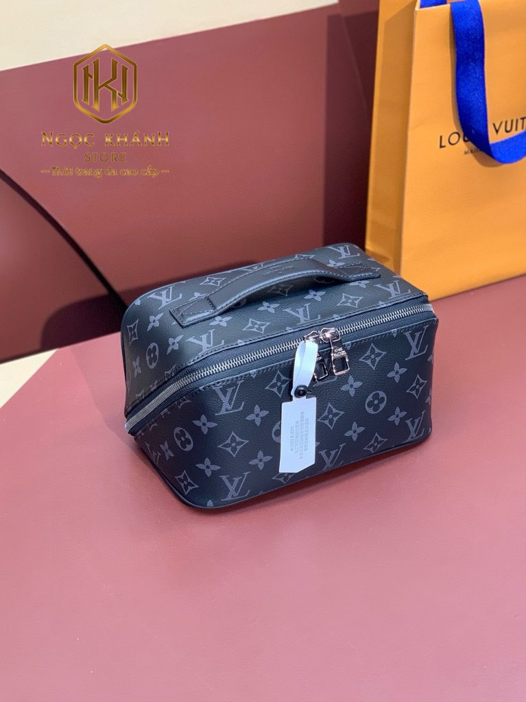 Ví nam Louis Vuitton cầm tay