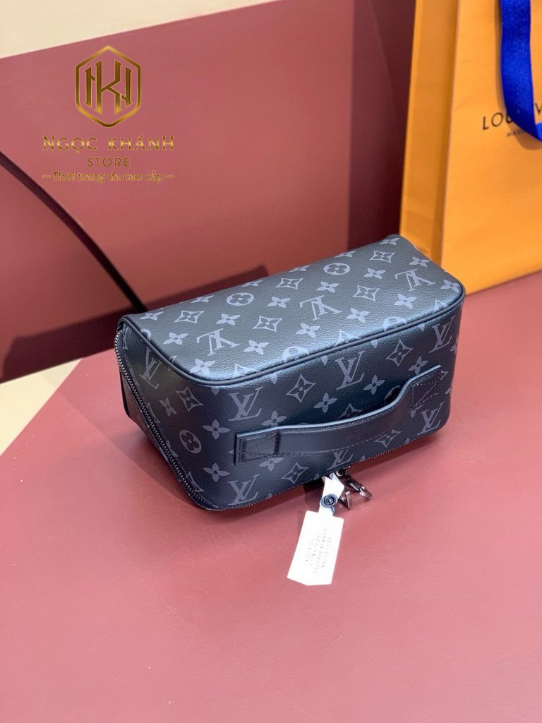 Ví nam Louis Vuitton cầm tay