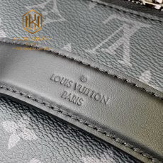 Ví nam Louis Vuitton cầm tay
