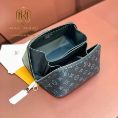 Ví nam Louis Vuitton cầm tay