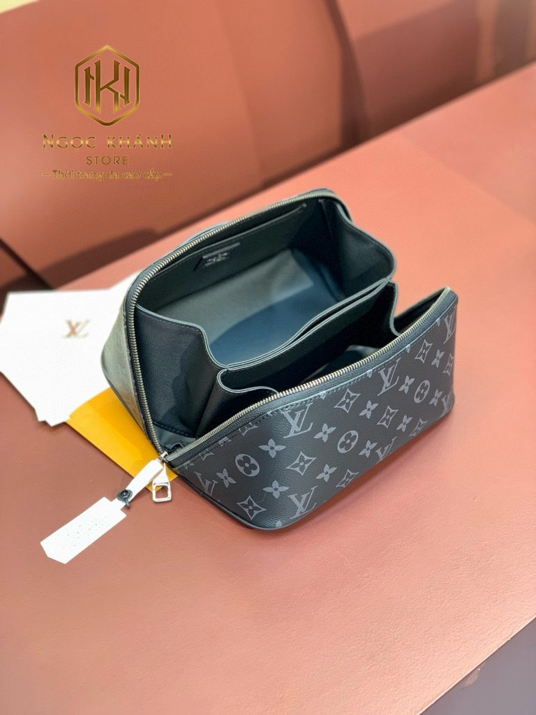 Ví nam Louis Vuitton cầm tay