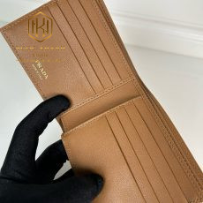 Ví nam Prada bỏ túi