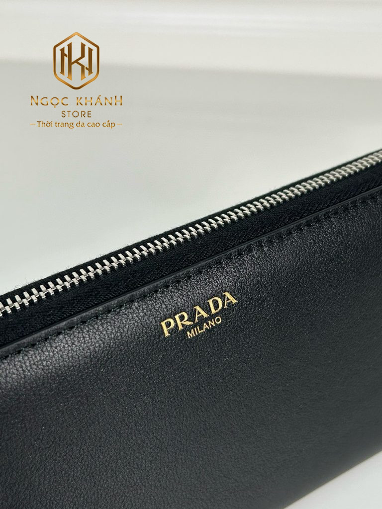 Ví nam Prada cầm tay