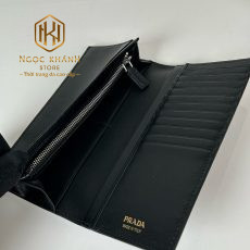 Ví nam Prada gấp dài