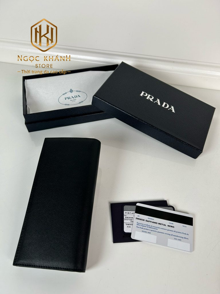 Ví nam Prada gấp dài