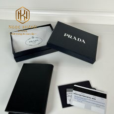 Ví nam Prada gấp đứng