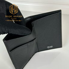 Ví nam Prada gấp đứng