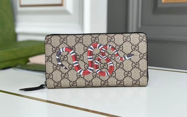 Gợi ý mẫu ví Gucci rắn ấn tượng được tín đồ thời trang săn lùng 2 Ví Gucci rắn