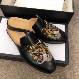 sục gucci nam