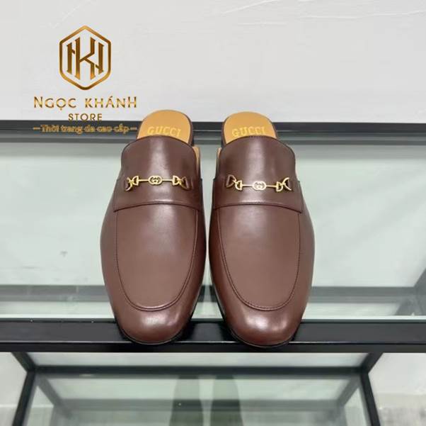 sục gucci nam