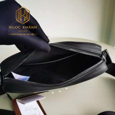 Túi đeo chéo nam Burberry