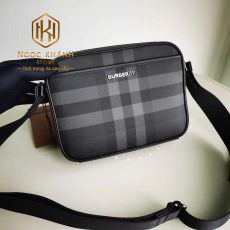 Túi đeo chéo nam Burberry