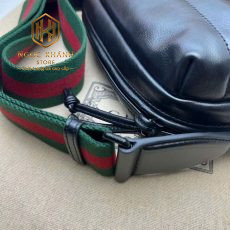 Túi đeo chéo nam Gucci