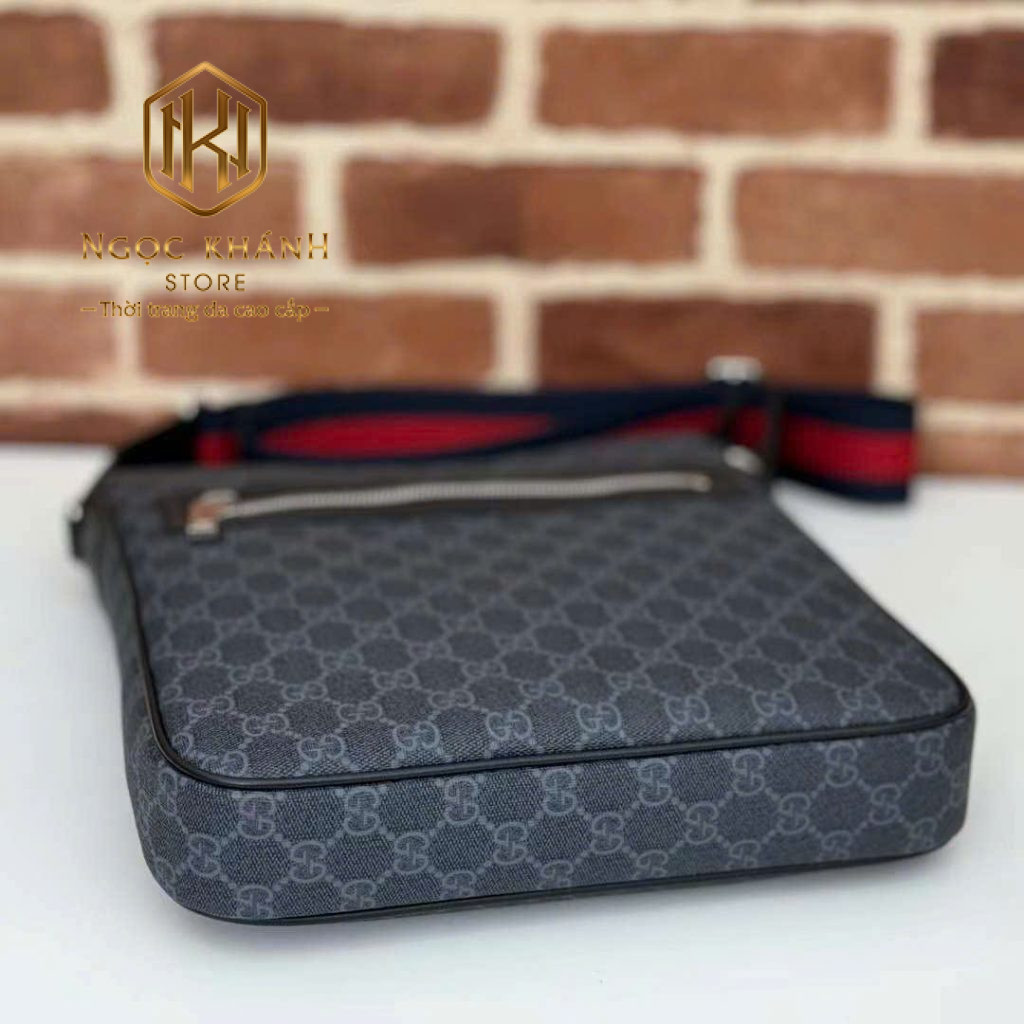 Túi đeo chéo nam Gucci
