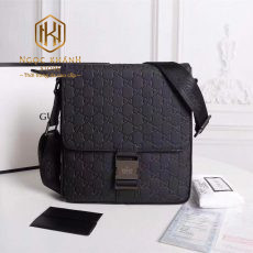 Túi đeo chéo nam Gucci