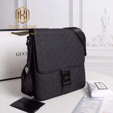 Túi đeo chéo nam Gucci