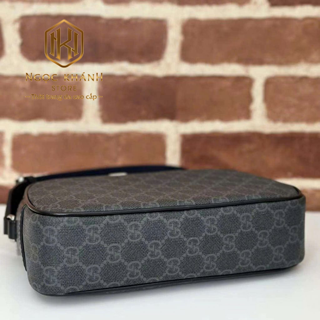 Túi đeo chéo nam Gucci