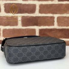 Túi đeo chéo nam Gucci