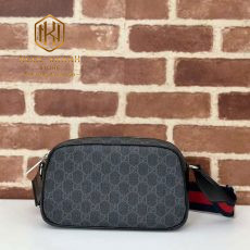 Túi đeo chéo nam Gucci