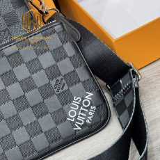 Túi đeo chéo nam Louis Vuitton