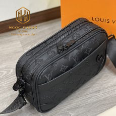 Túi đeo chéo nam Louis Vuitton