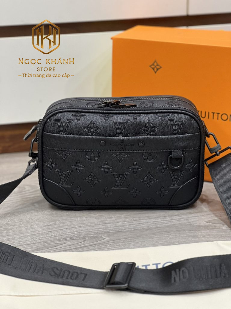 Túi đeo chéo nam Louis Vuitton