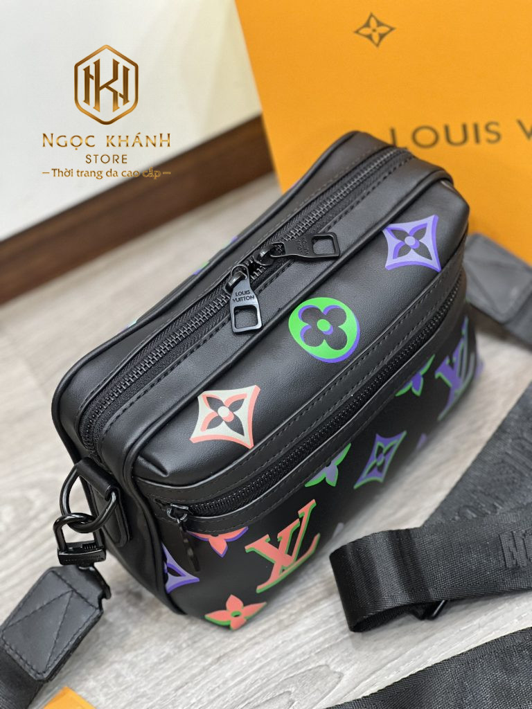 Túi đeo chéo nam Louis Vuitton