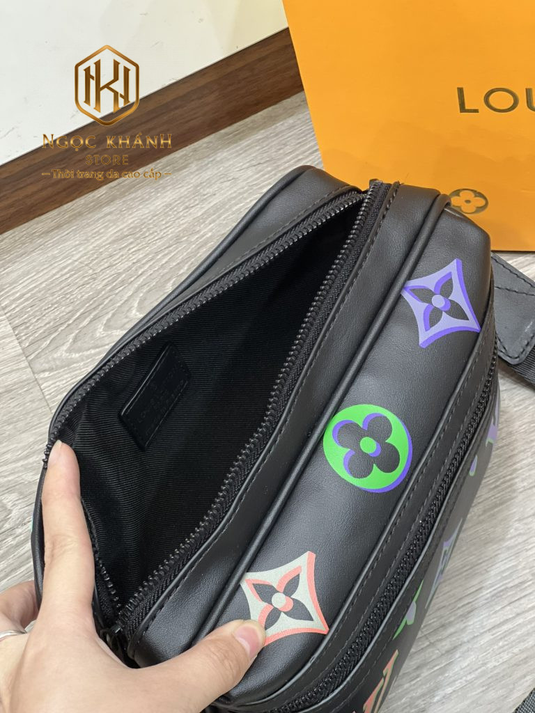 Túi đeo chéo nam Louis Vuitton