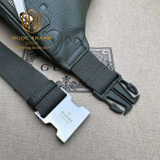 Túi đeo hông nam Gucci