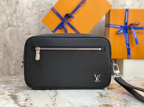 Đánh giá 9+ mẫu ví LV da taiga chất lượng, giá tốt tại Ngọc Khánh Store 3 vi lv da taiga