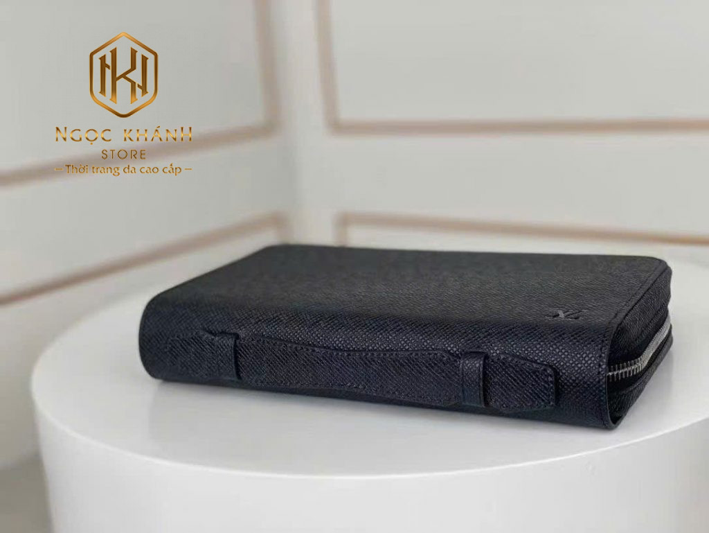 Ví nam Louis Vuitton cầm tay