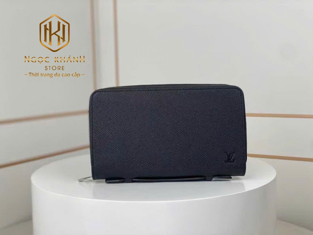 Ví nam Louis Vuitton cầm tay