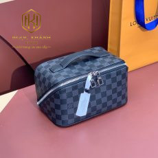 Ví nam Louis Vuitton cầm tay