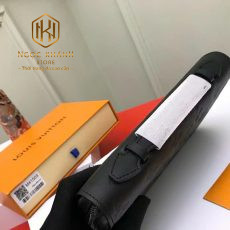 Ví nam Louis Vuitton cầm tay