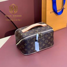 Ví nam Louis Vuitton cầm tay